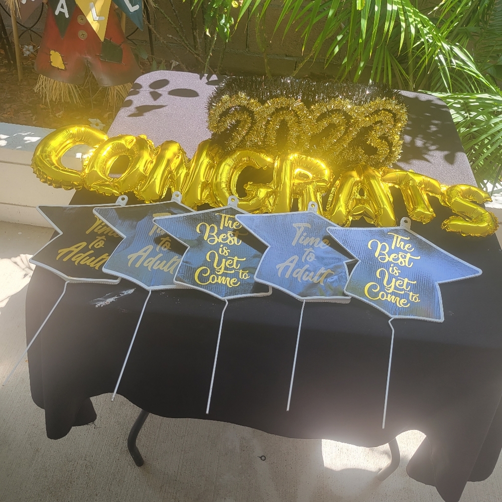 Graduation 2023 decorations - Picture 2 of 5